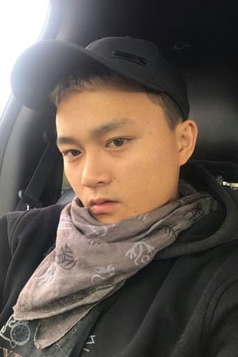 吕世佳